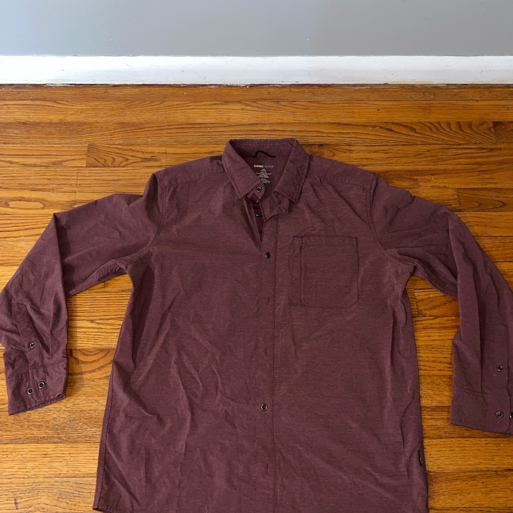 Swiss Tech Button Up Shirt Pockets Collared
